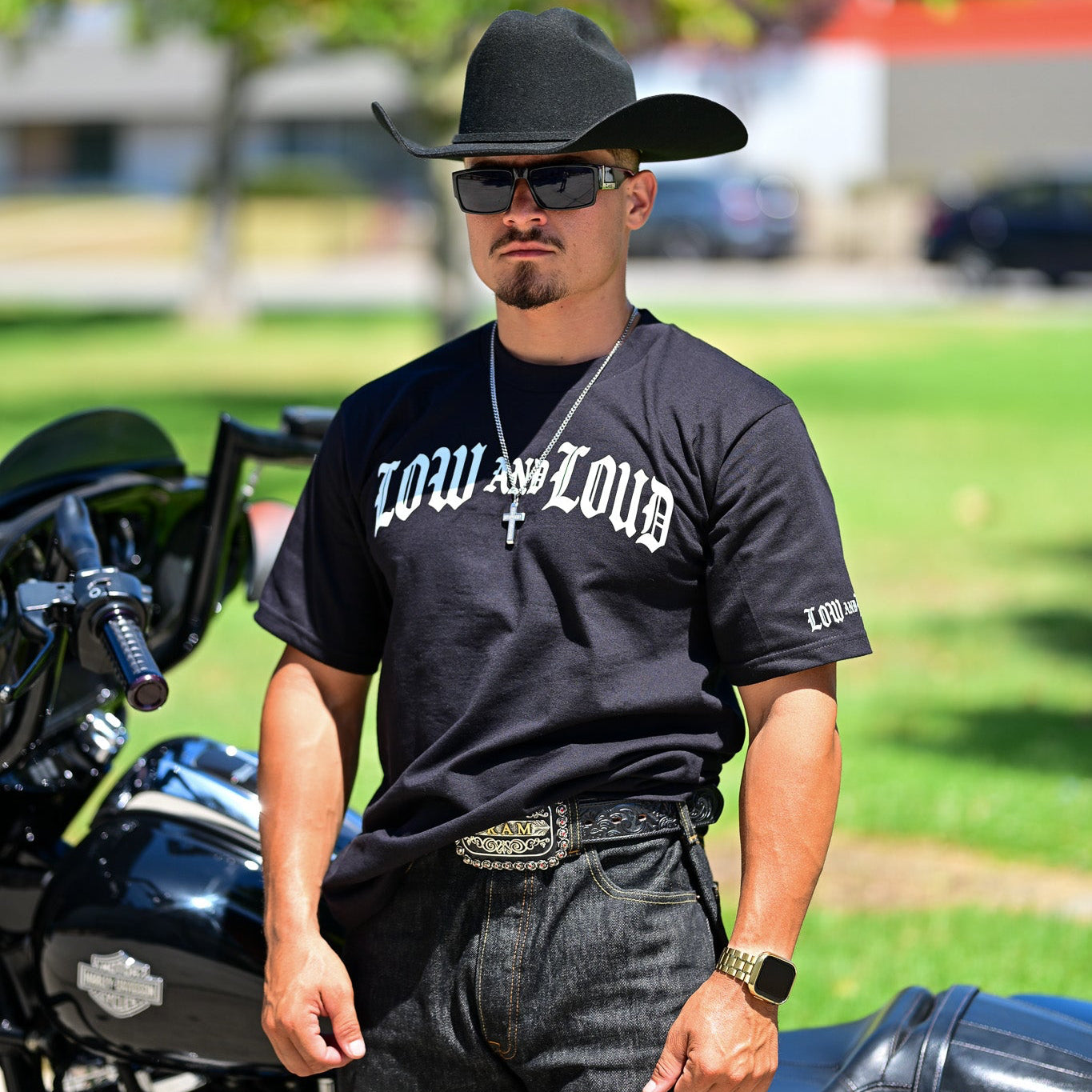 Old English Front Plate Black Tee