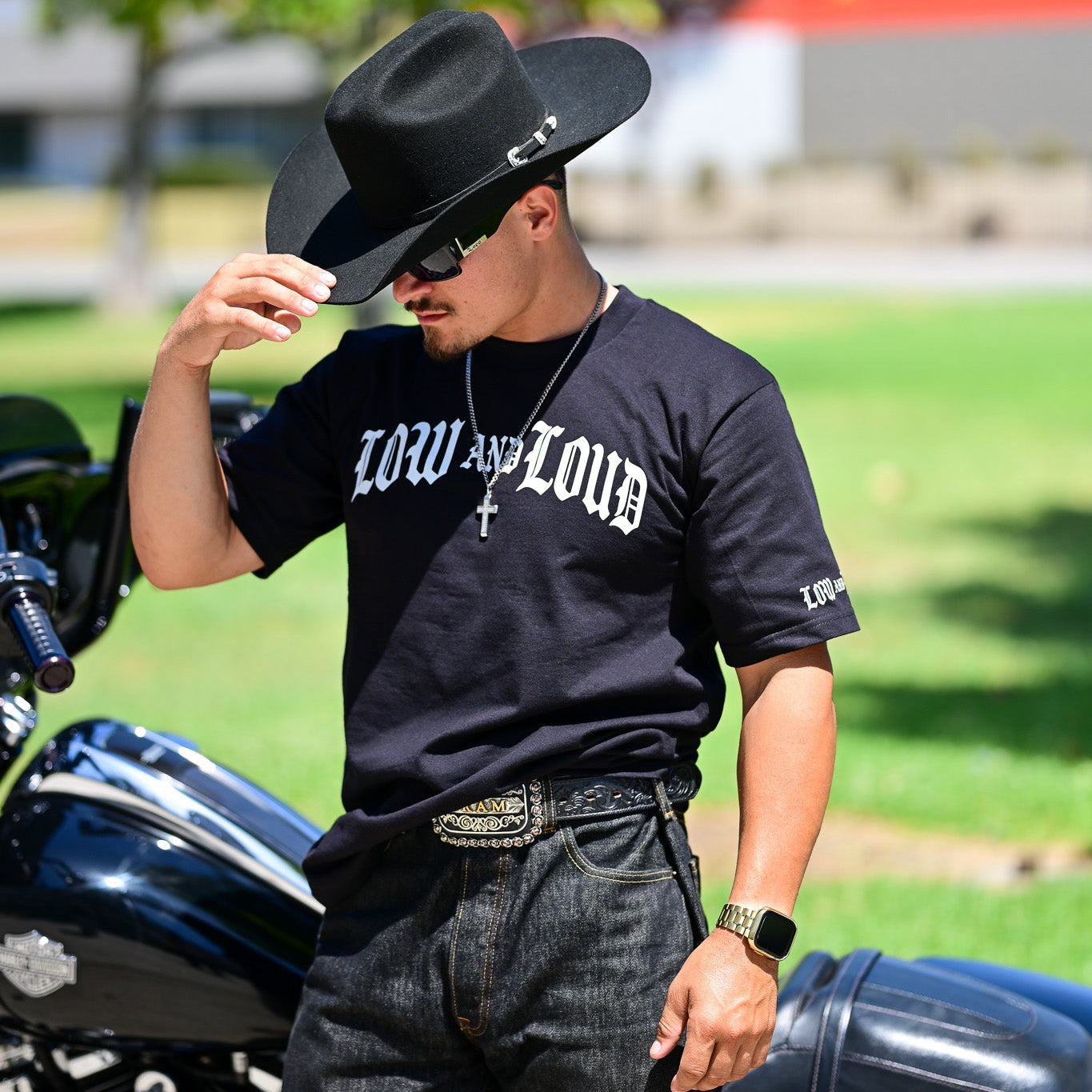 Old English Front Plate Black Tee